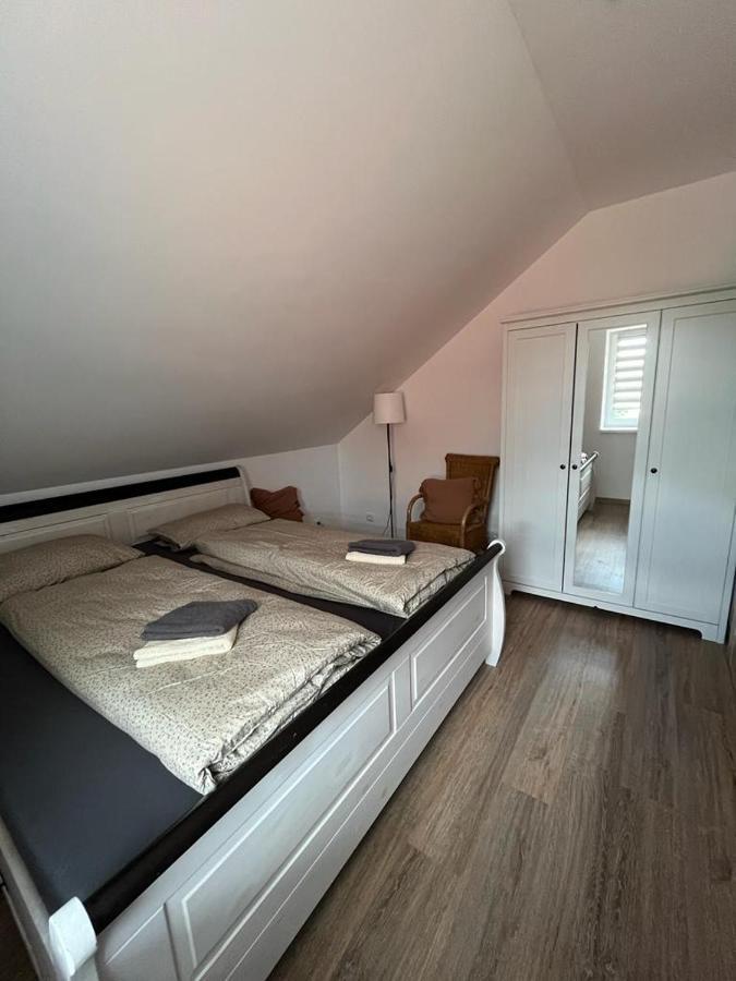 Apartmany Tobias Besiny Экстерьер фото