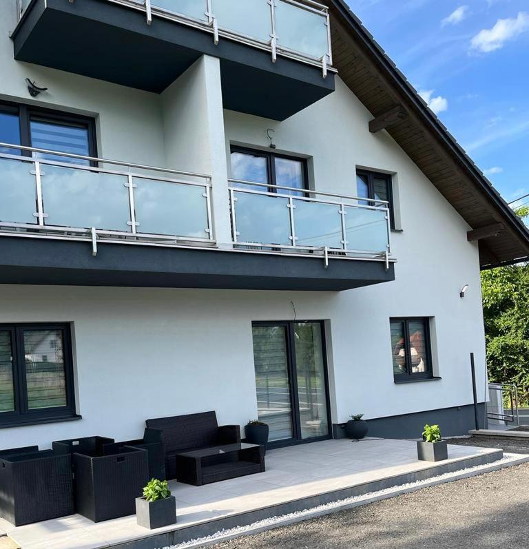 Apartmany Tobias Besiny Экстерьер фото