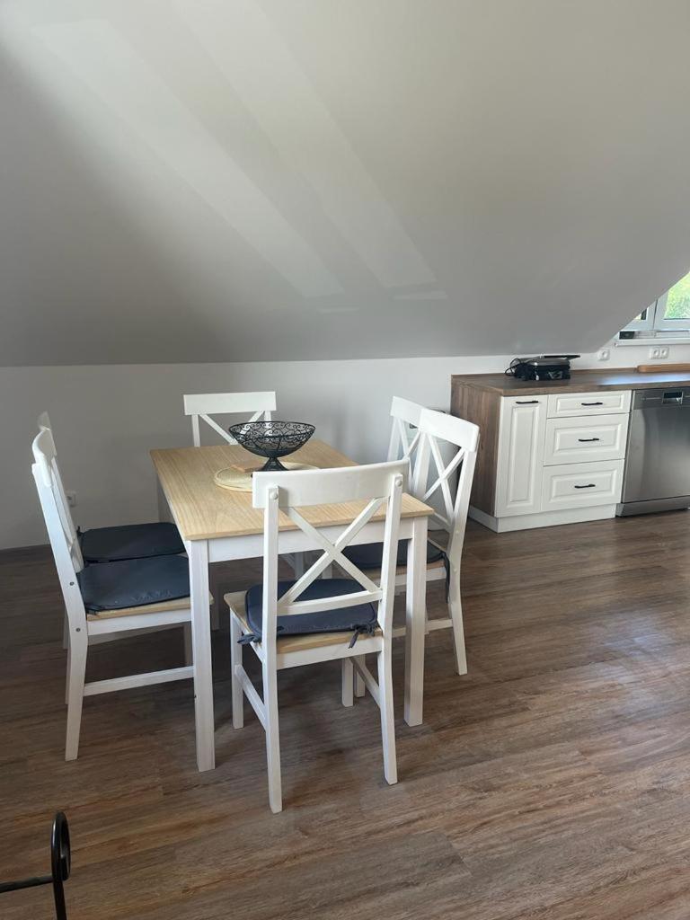 Apartmany Tobias Besiny Экстерьер фото