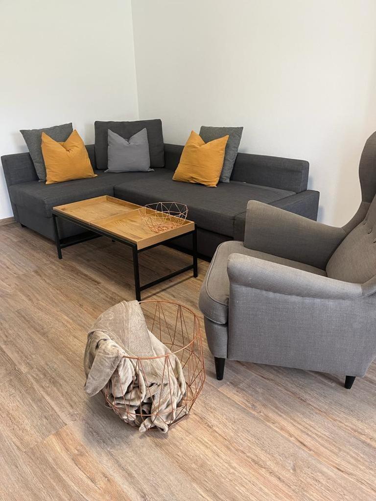 Apartmany Tobias Besiny Экстерьер фото